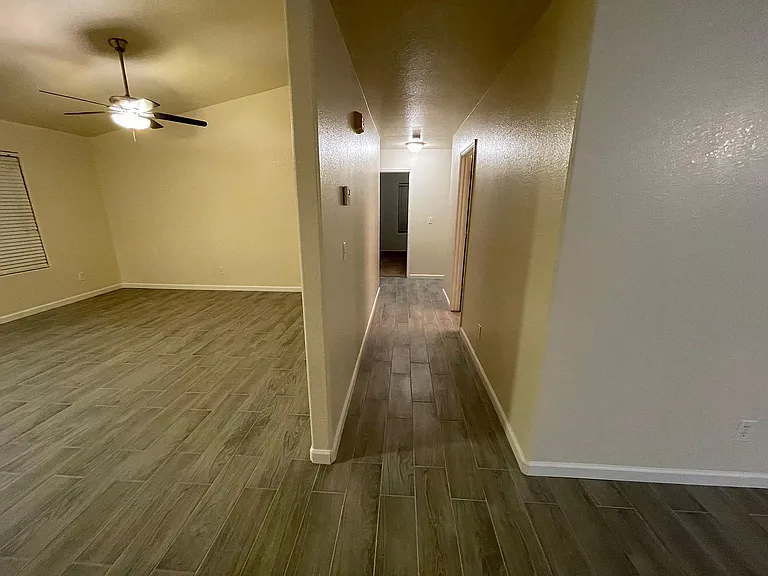 8019 S Muddy Creek Dr - Photo 4 of 18