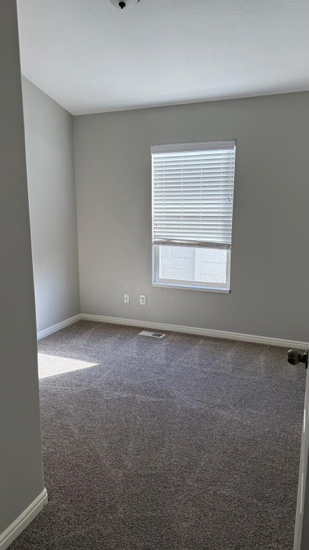 365 Eastnorth - Photo 7 of 19