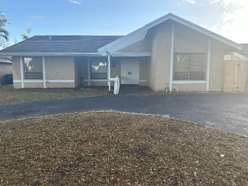 8208 Sw 12th Pl - Photo 3 of 10