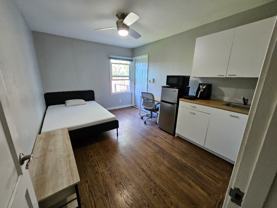 512 Bayview Ave - Photo 1 of 1