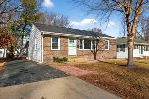 featured image of 865 Boone St