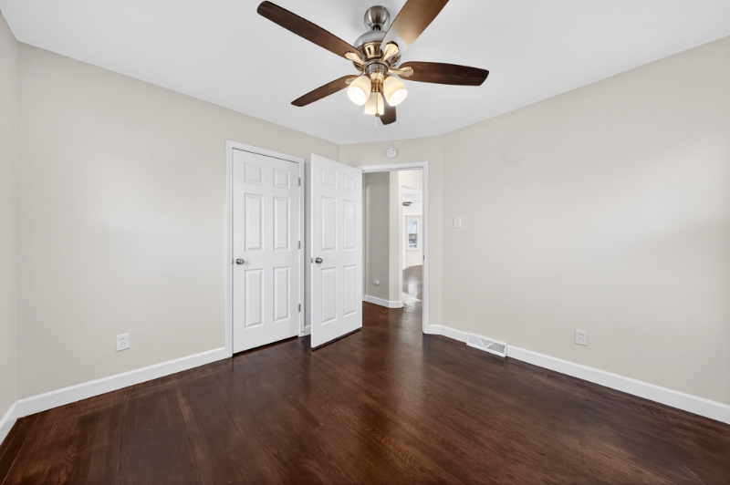 865 Boone St - Photo 5 of 15