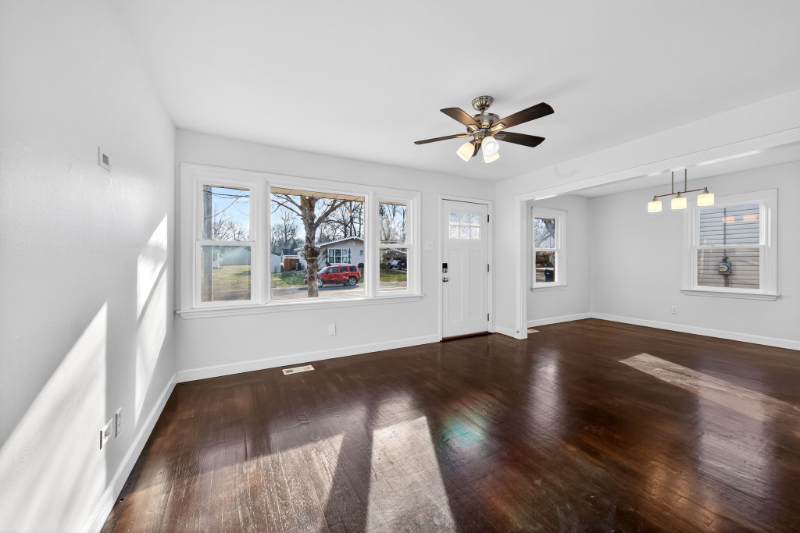 865 Boone St - Photo 7 of 15