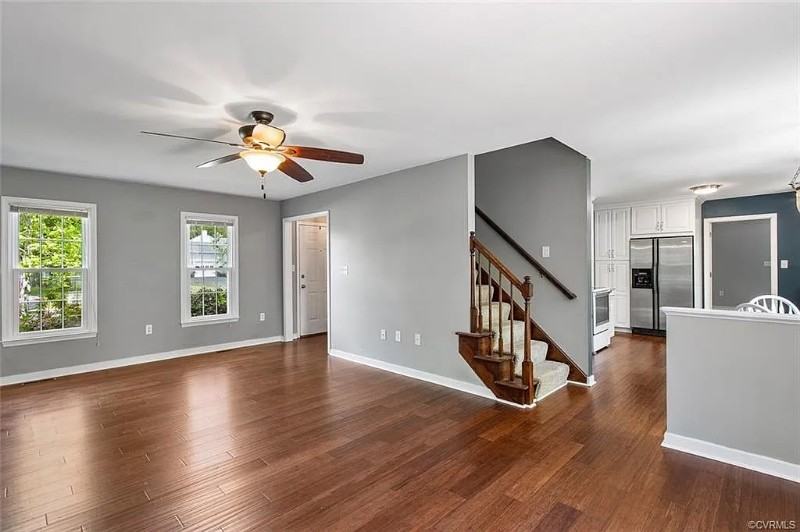 8025 Secretariat Dr - Photo 3 of 18