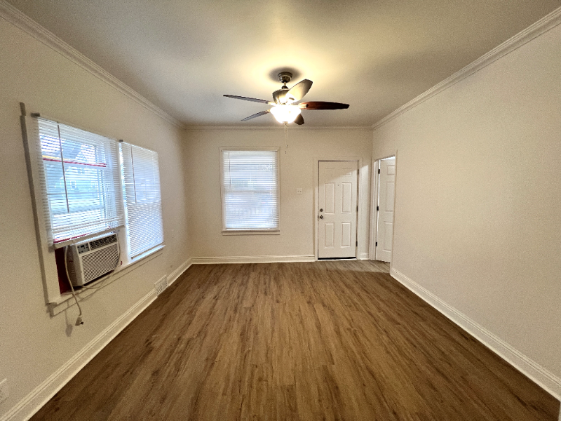 3323 Halsted St - Photo 4 of 17