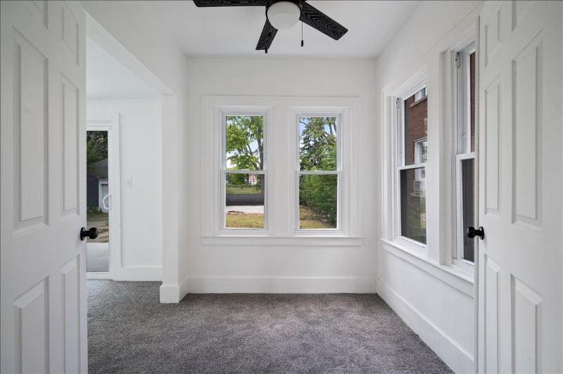 2934 Virginia Park St - Photo 5 of 14