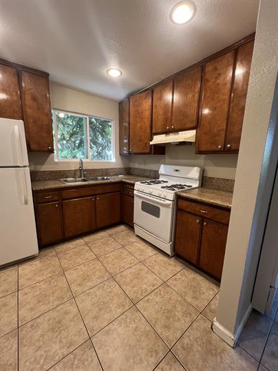 851 33rd St #1 - Photo 3 of 8