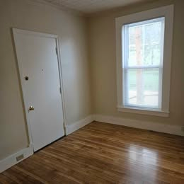 13 Pennacook St #2 - Photo 4 of 8