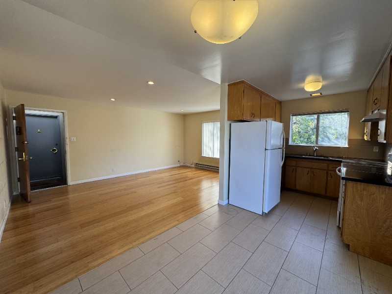 860 Prospect Row #2 - Photo 4 of 11