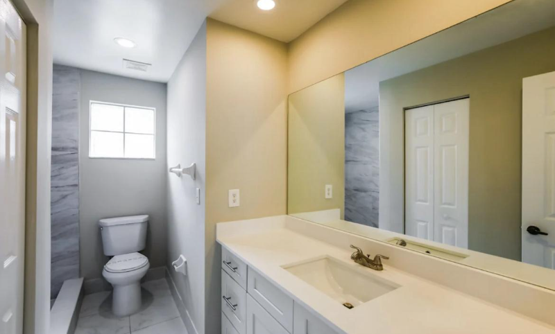 22 Save - Photo 2 of 7