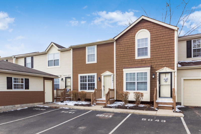 5041 Stoneybrook Blvd - Photo 2 of 20