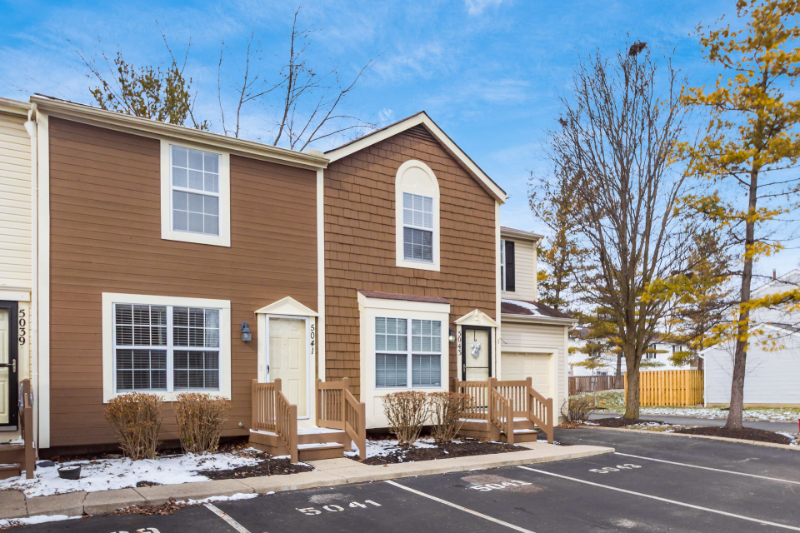 5041 Stoneybrook Blvd - Photo 3 of 20