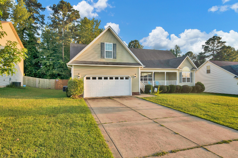 207 Batesfield Dr - Photo 2 of 19