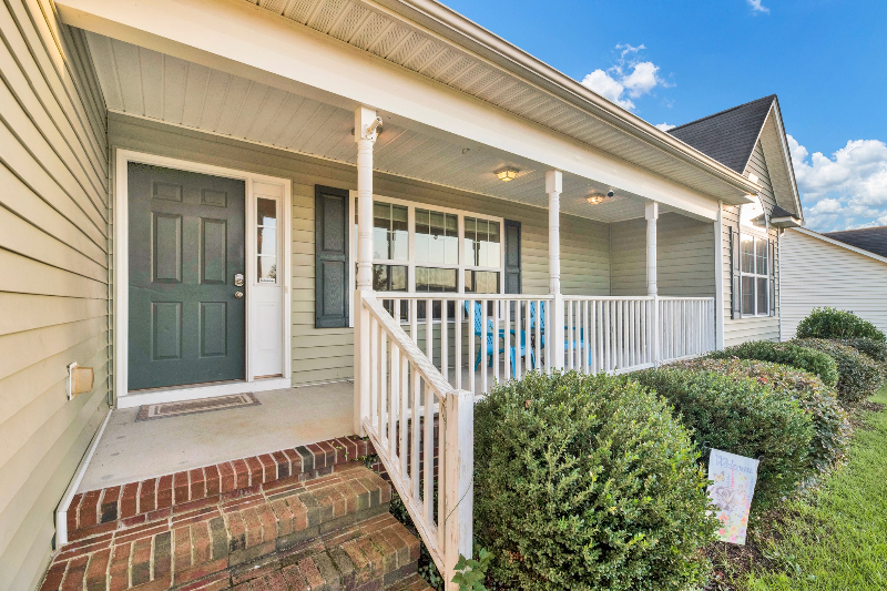 207 Batesfield Dr - Photo 4 of 19