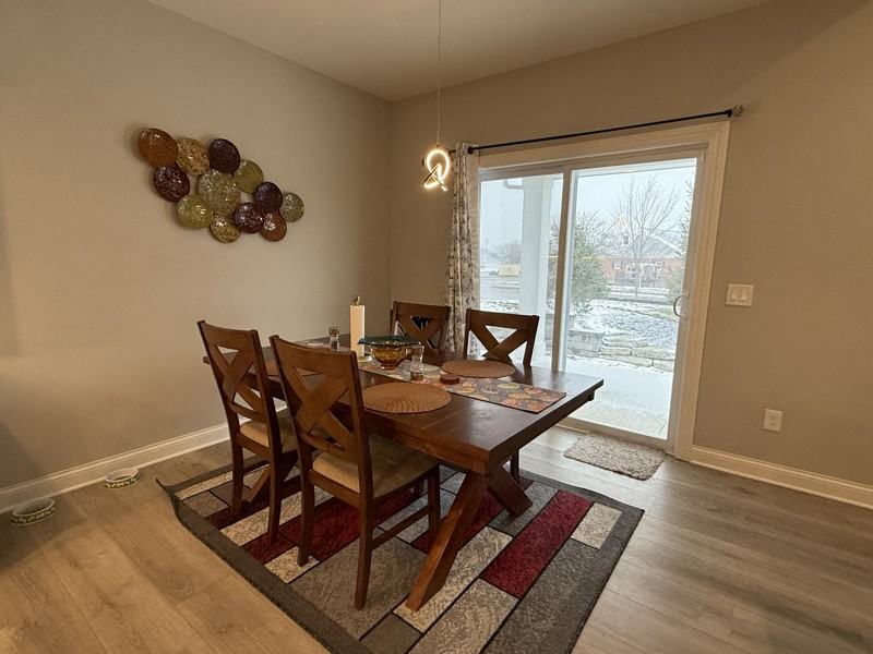 391 Village Ln - Photo 6 of 22