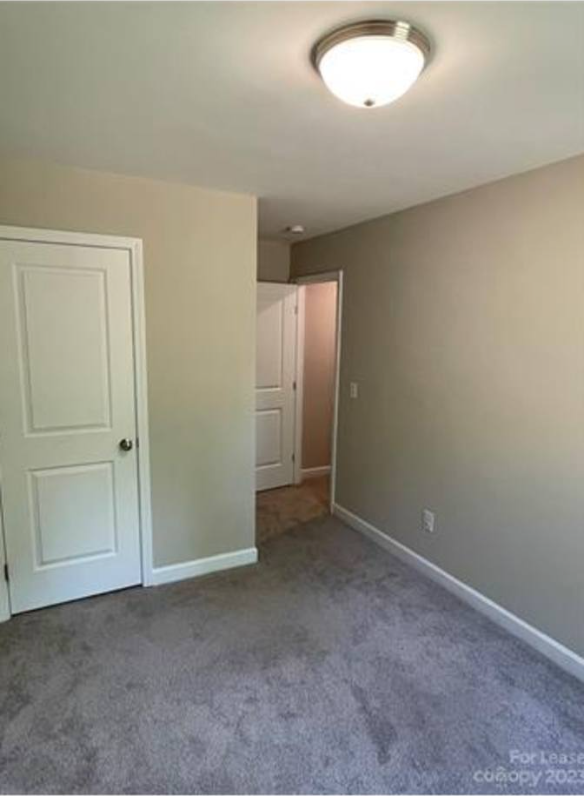 562 Kirk St - Photo 5 of 10