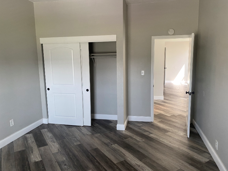 3400 E 14th St #2 - Photo 3 of 18