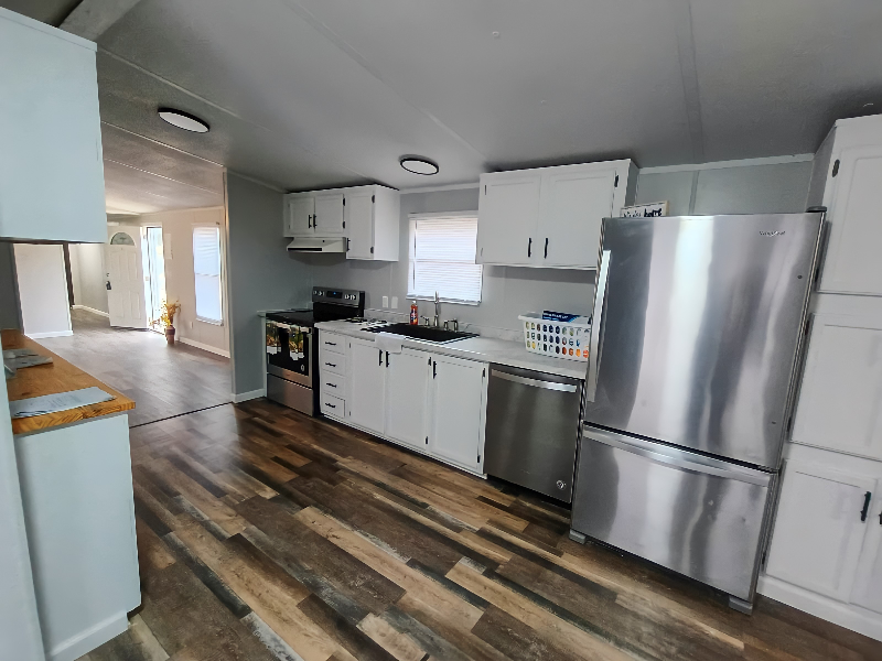 94 Deerwood Park - Photo 2 of 12