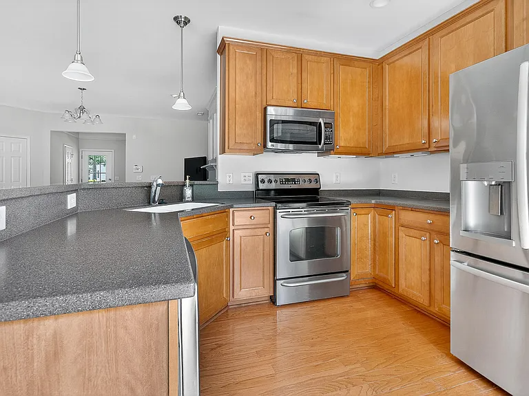 7130 Racine Way - Photo 7 of 17