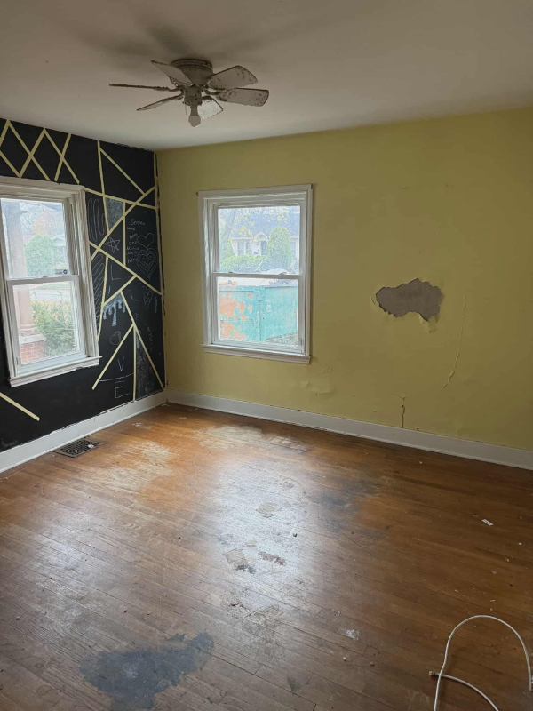 868 W Center St - Photo 7 of 10