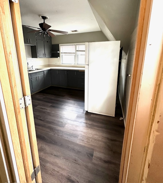 929 E Clarke St #A - Photo 2 of 20