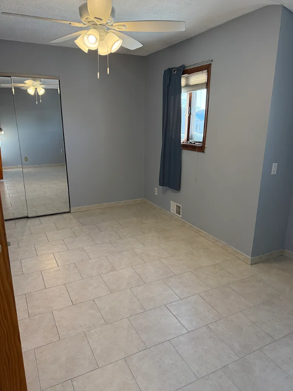 W 14th St - Photo 6 of 8