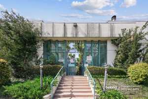 featured image of 6509 Kester Ave #1