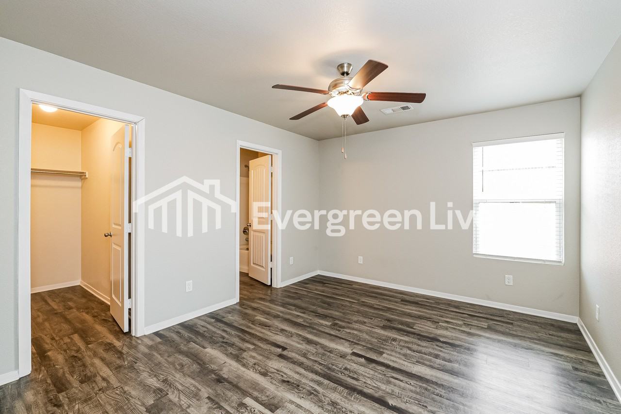 3821 Glitterman Dr - Photo 7 of 15