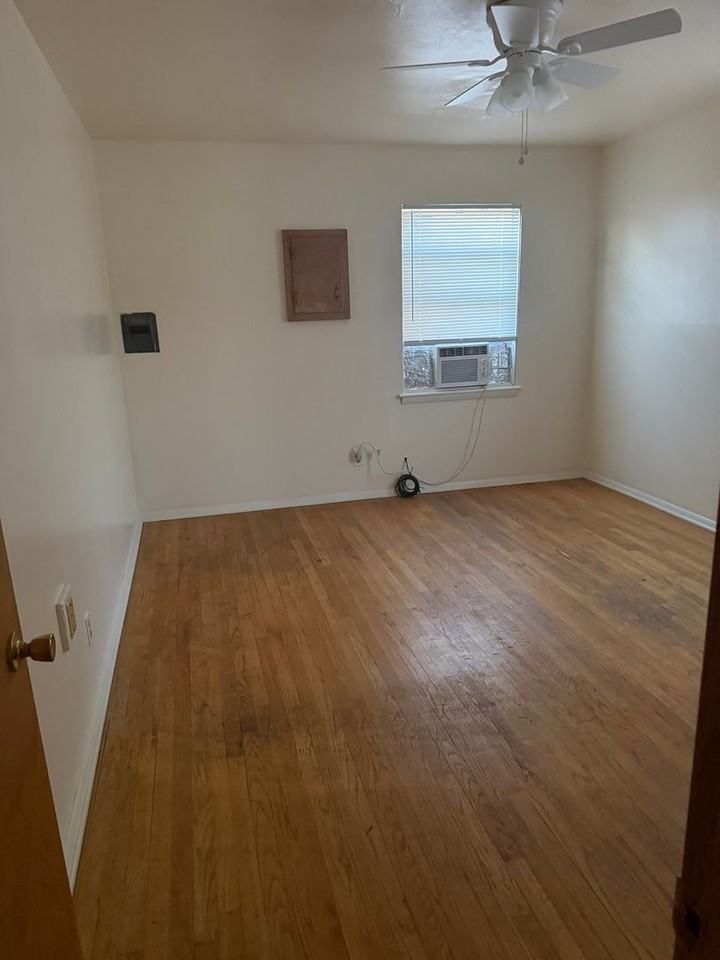 615 Elm Ave - Photo 7 of 9