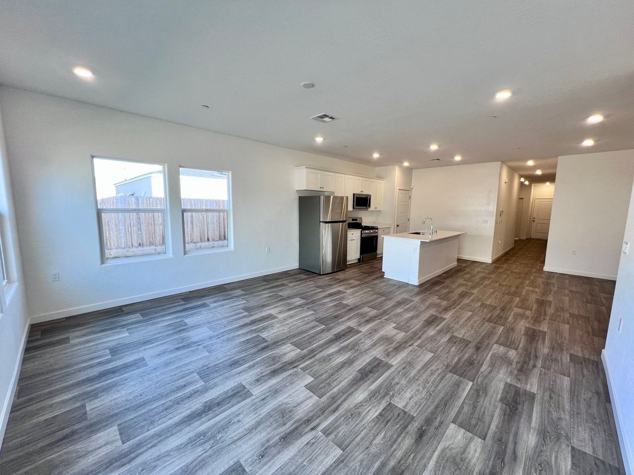 6088 E Giavanna Ave - Photo 3 of 19