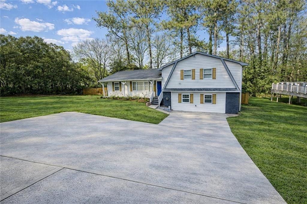3210 Ebenezer Rd - Photo 2 of 28