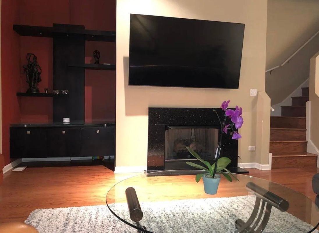 842 W 15th Pl - Photo 2 of 14