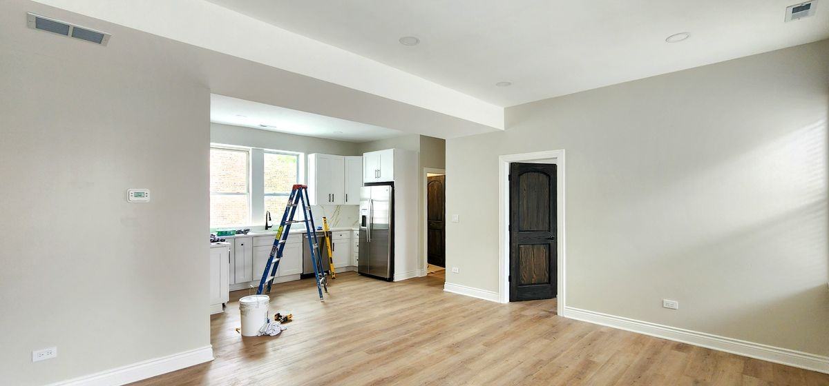 2552 S Central Park Ave - Photo 3 of 31