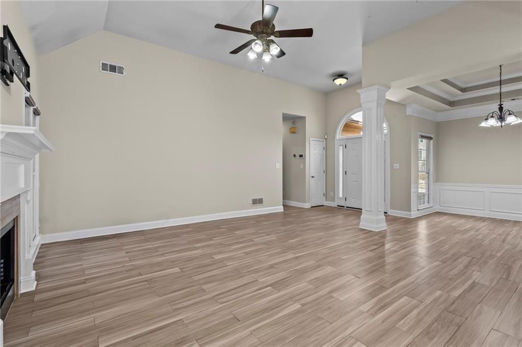 3030 Northcliff Dr - Photo 4 of 22