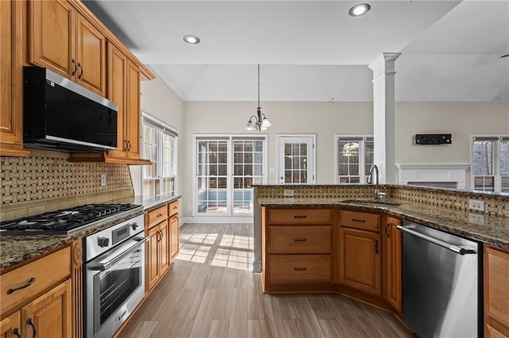 3030 Northcliff Dr - Photo 7 of 22