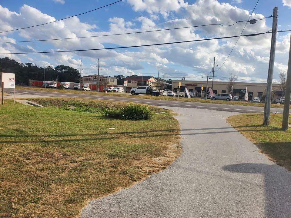 3200 Us Highway 17 92 W - Photo 2 of 4