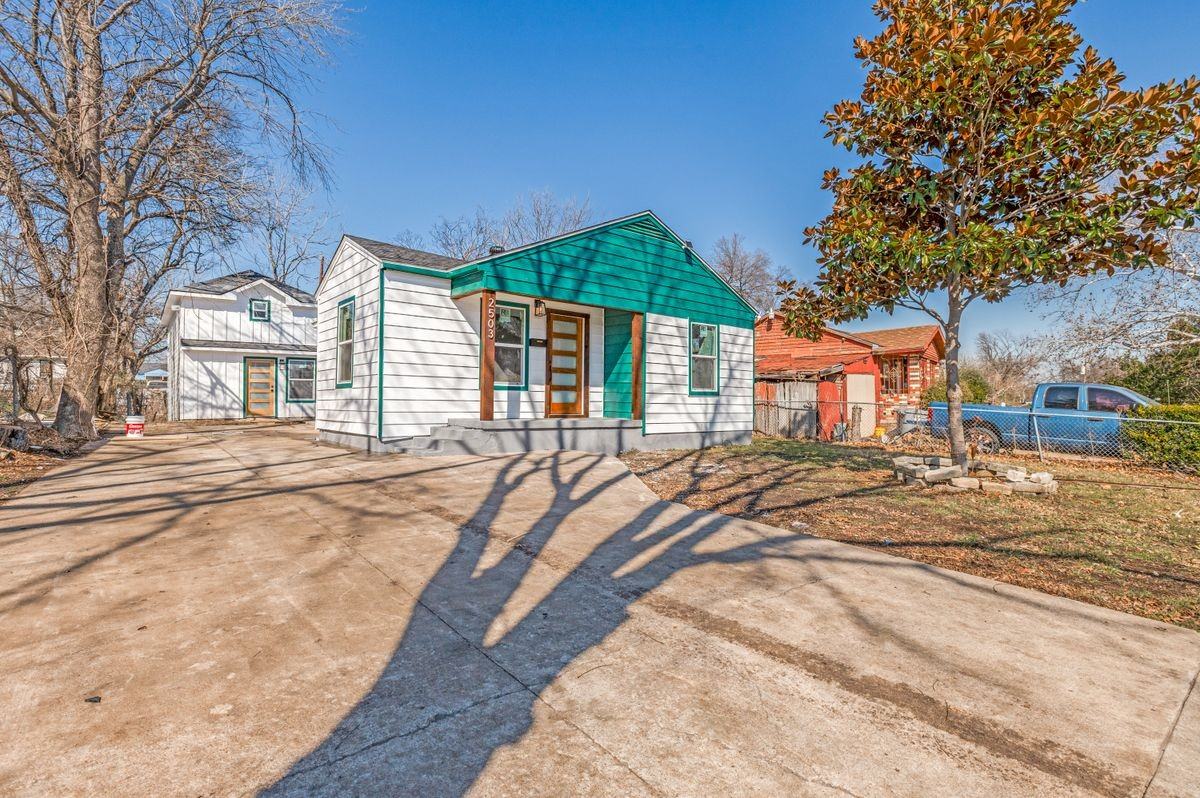 2503 Stovall Dr - Photo 2 of 25