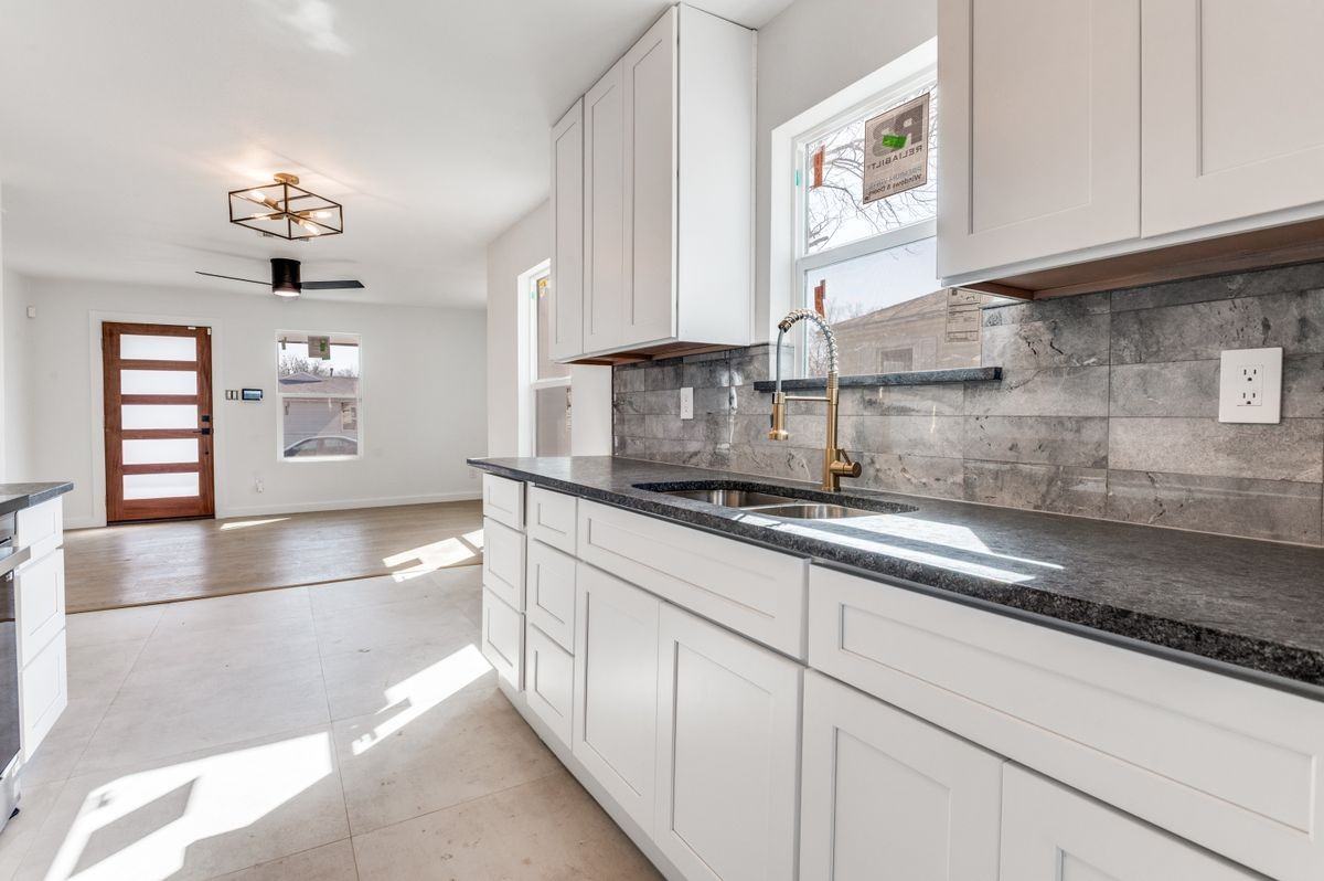 2503 Stovall Dr - Photo 7 of 25