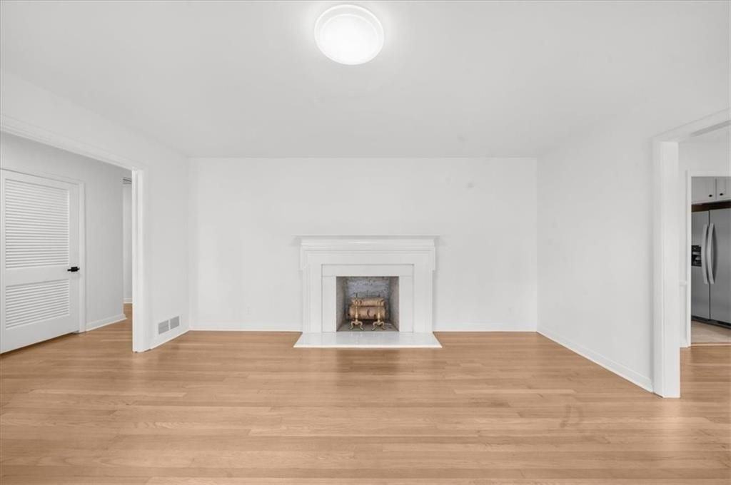 4890 High Point Rd - Photo 4 of 35