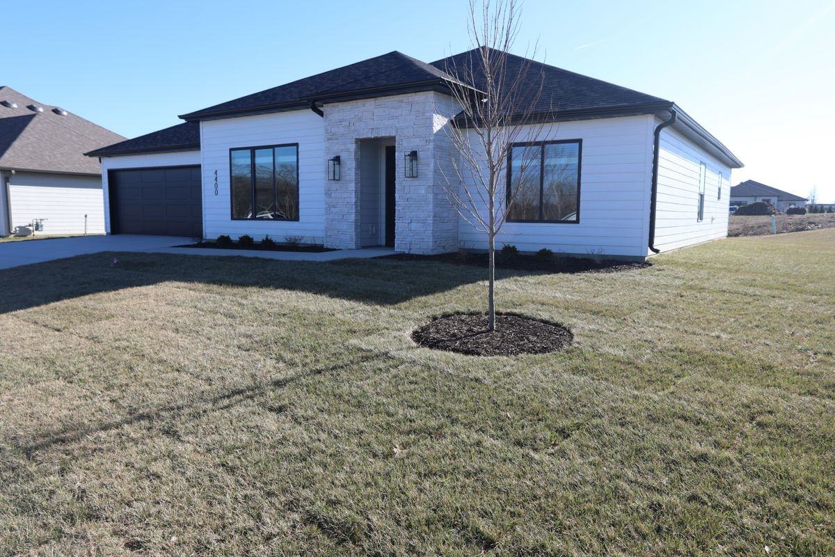 4400 Kingston Heath Dr - Photo 2 of 35