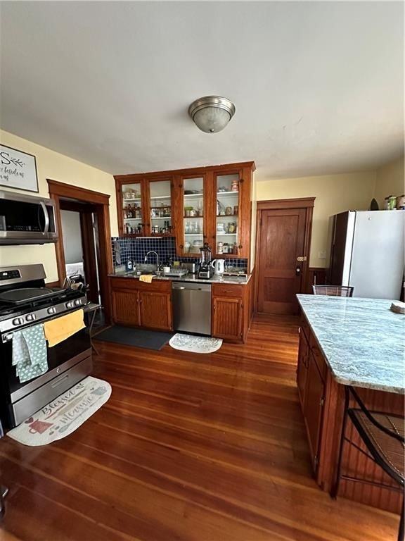 45 Hanover Ave - Photo 3 of 6