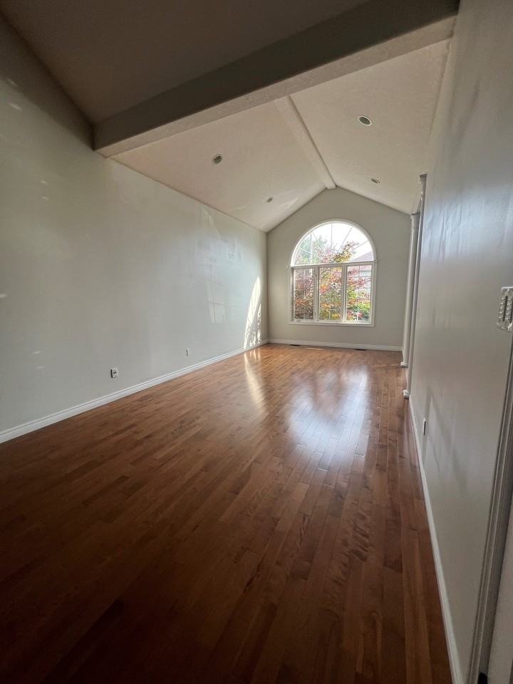 45 Irving Crescent - Photo 5 of 16