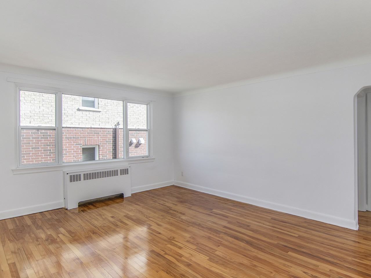 Tillbury Apartments - Photo 3 of 8