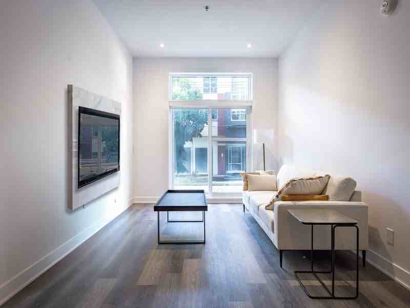 2660 Jarry - Photo 3 of 6