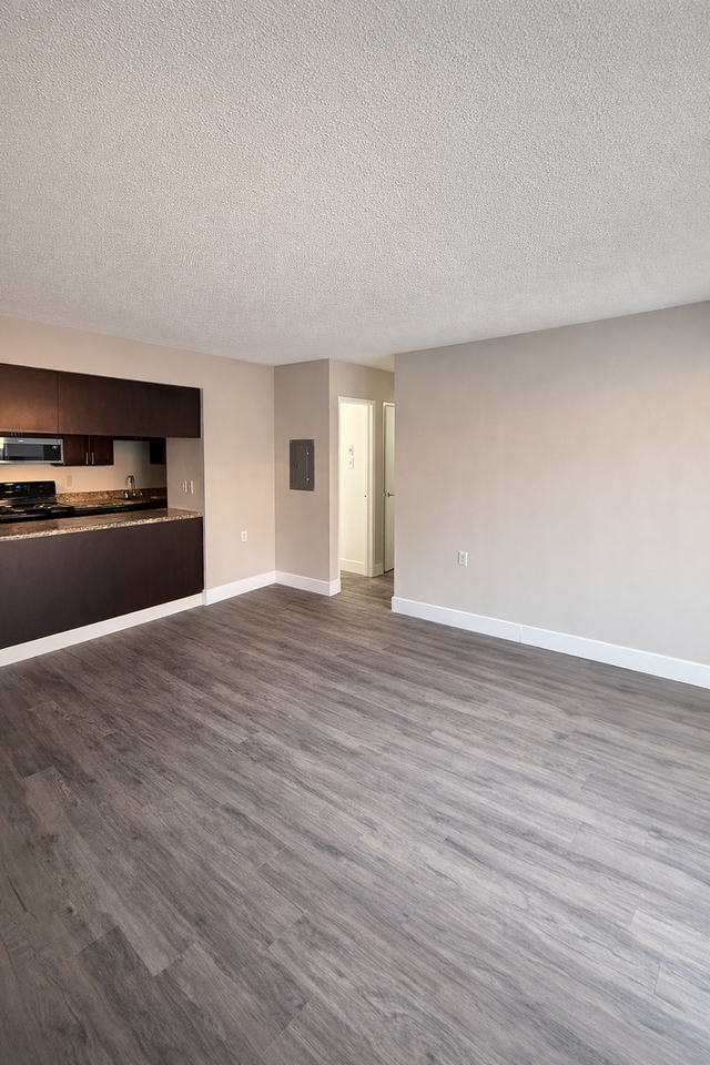 Monroe Park Towers Apartments - Photo 3 of 8