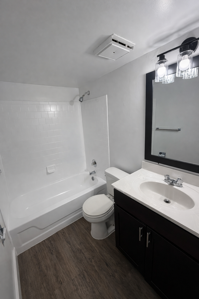 Monroe Park Towers Apartments - Photo 4 of 8