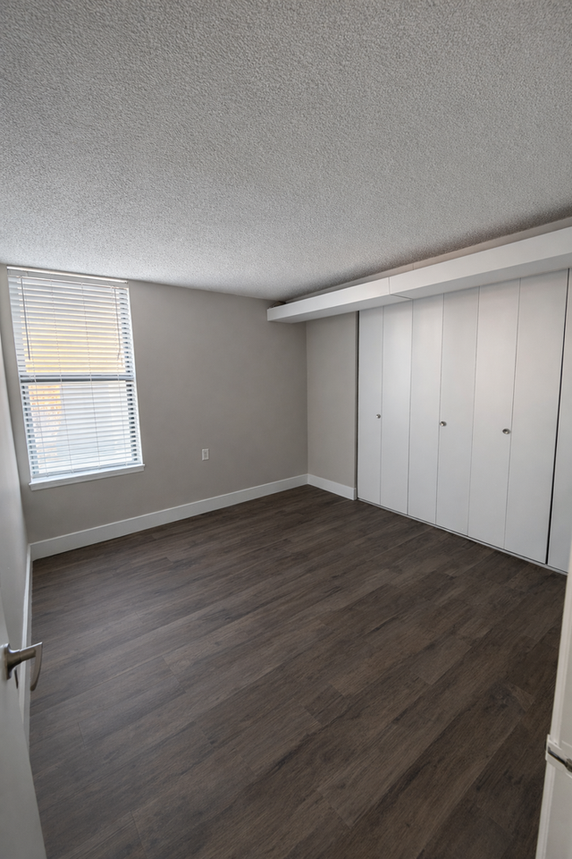 Monroe Park Towers Apartments - Photo 5 of 8