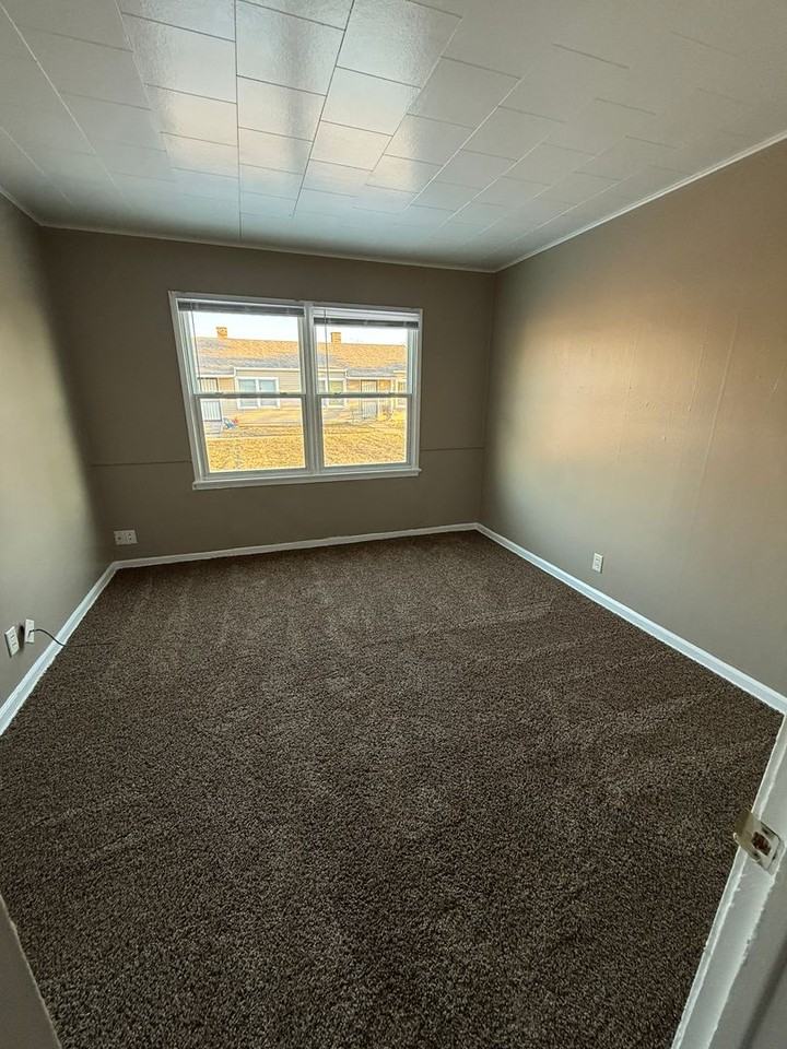 Anthony Wayne Villas and Flats - Photo 4 of 12