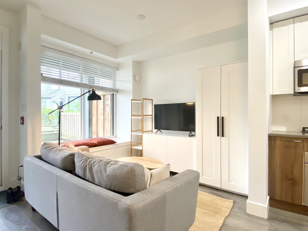 5138 Canada Way - Photo 2 of 17