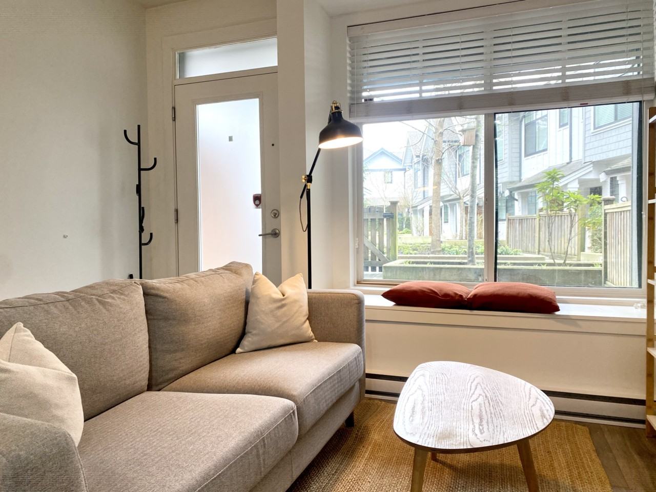 5138 Canada Way - Photo 3 of 17